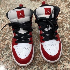 Jordan
Air Jordan 1 Mid GS 
“Chicago 2020”